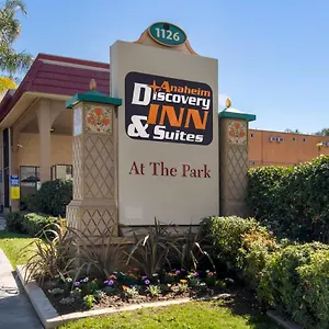 ** Motel Discovery And United States